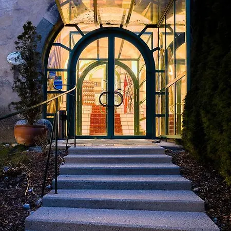 Schloss Krumbach Hotel
