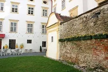 Hotel Schloss Krumbach 4*